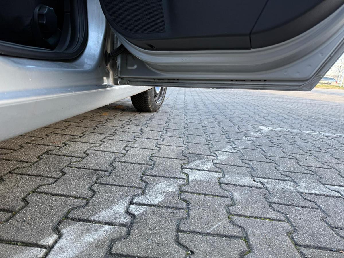 Opel Astra H original Tür hinten rechts Z157 Starsilber Rohbau BJ04